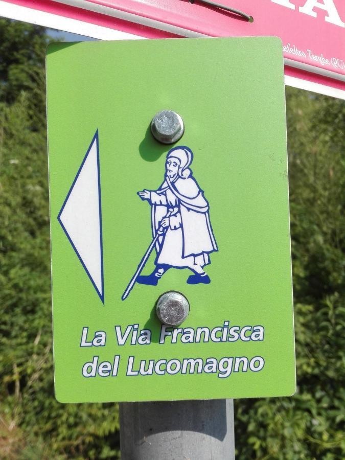 Il Casolare Del Medio Olona Panzió Fagnano Olona Kültér fotó