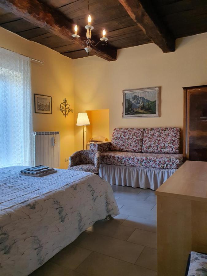 Il Casolare Del Medio Olona Panzió Fagnano Olona Kültér fotó